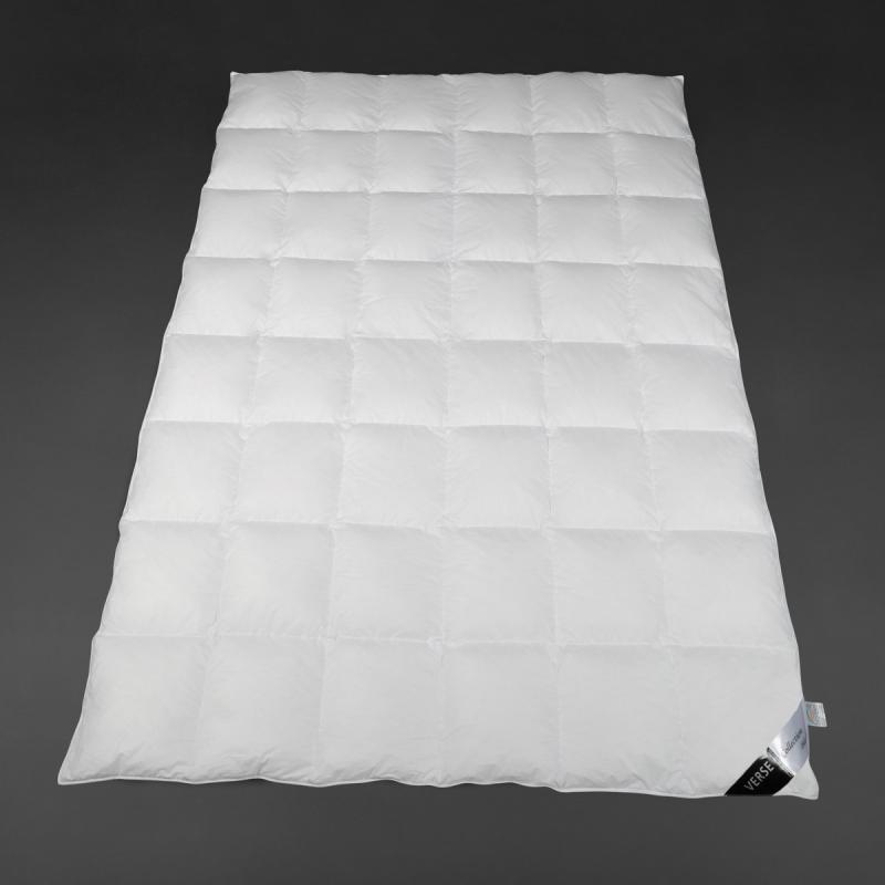 Daunendecke Verse Collection Black - Ganzjahresbett leicht    Kammern je nach Größe